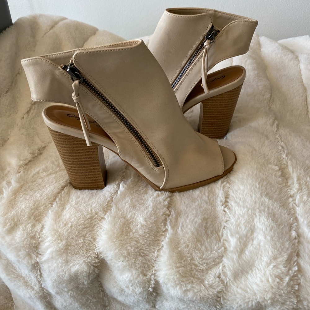 Qupid Cream Peep-Toe Heeled Boots